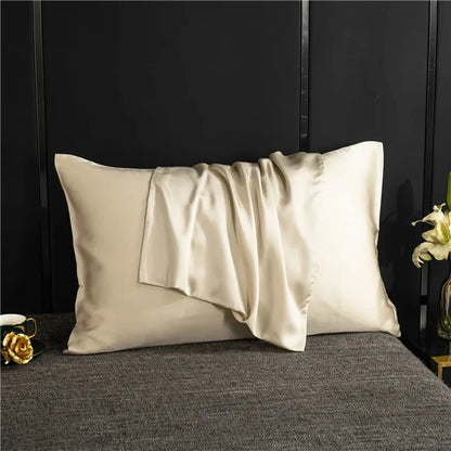 Taie d'oreiller SilkNest – Luxueuse, Facile d'entretien & Uni pour un sommeil confortable