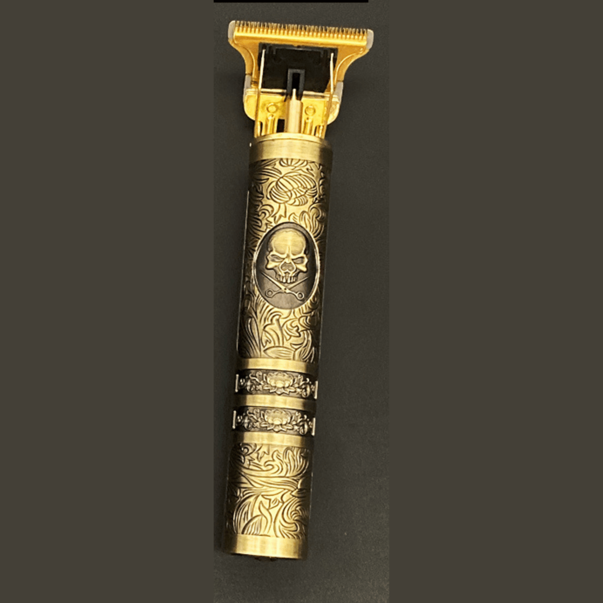 Variant image for Skull gold