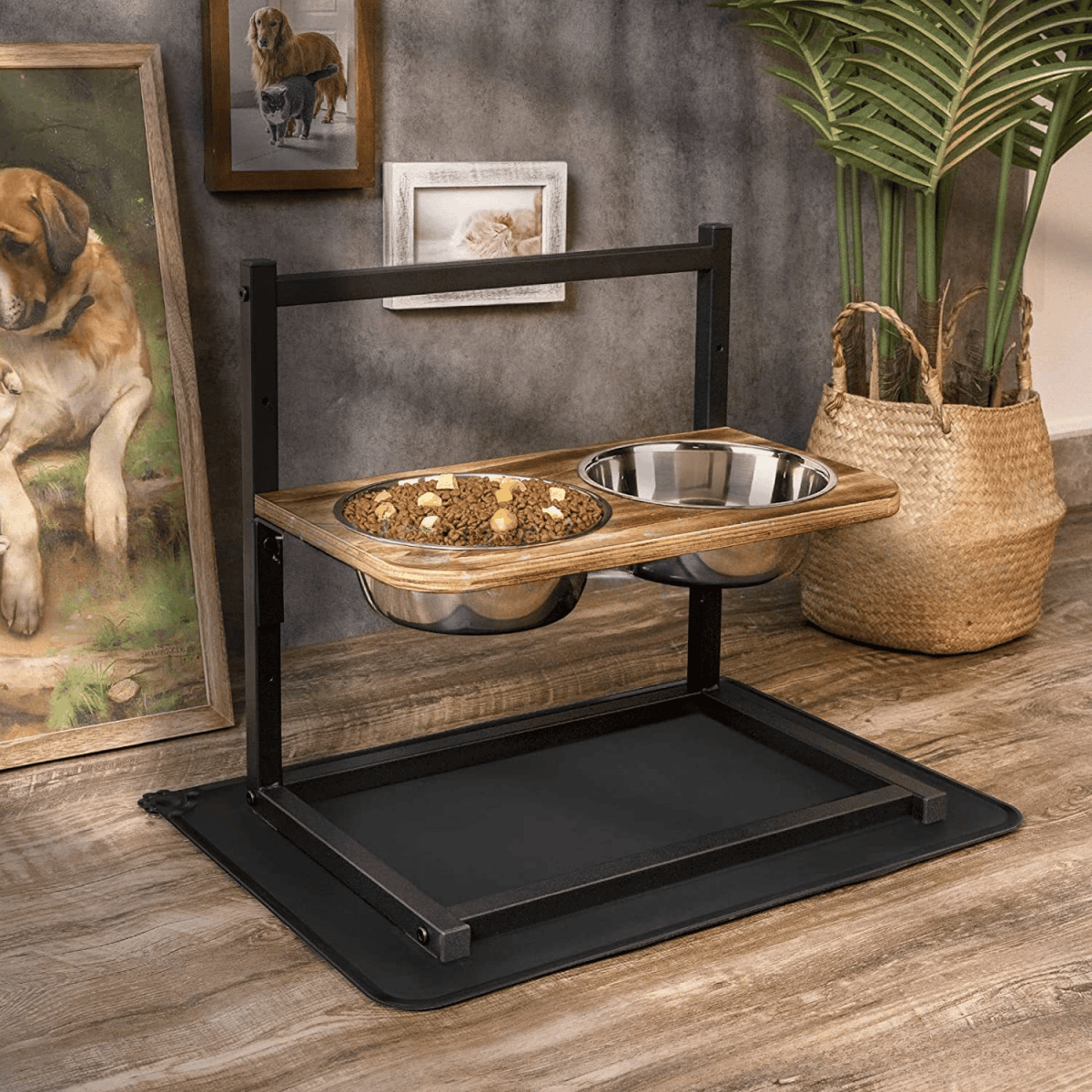  Snackhaven-ergonomic feeding station for dogs with stainless steel design-1