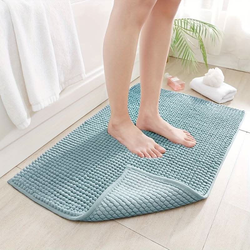 OzBath - Chenile Bath Mat with Quick-Dry Microfiber and Non-Slip Base 1