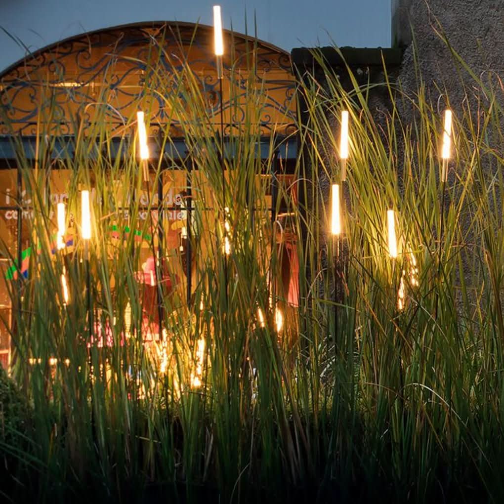 SOLAREED LIGHTS – Solar Reed Garden Lights for Atmospheric Outdoor Lighting