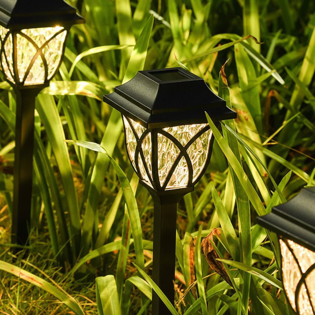 SolarGlow - Solar LED Garden Lights with Automatic On/Off for Outdoor Use 2