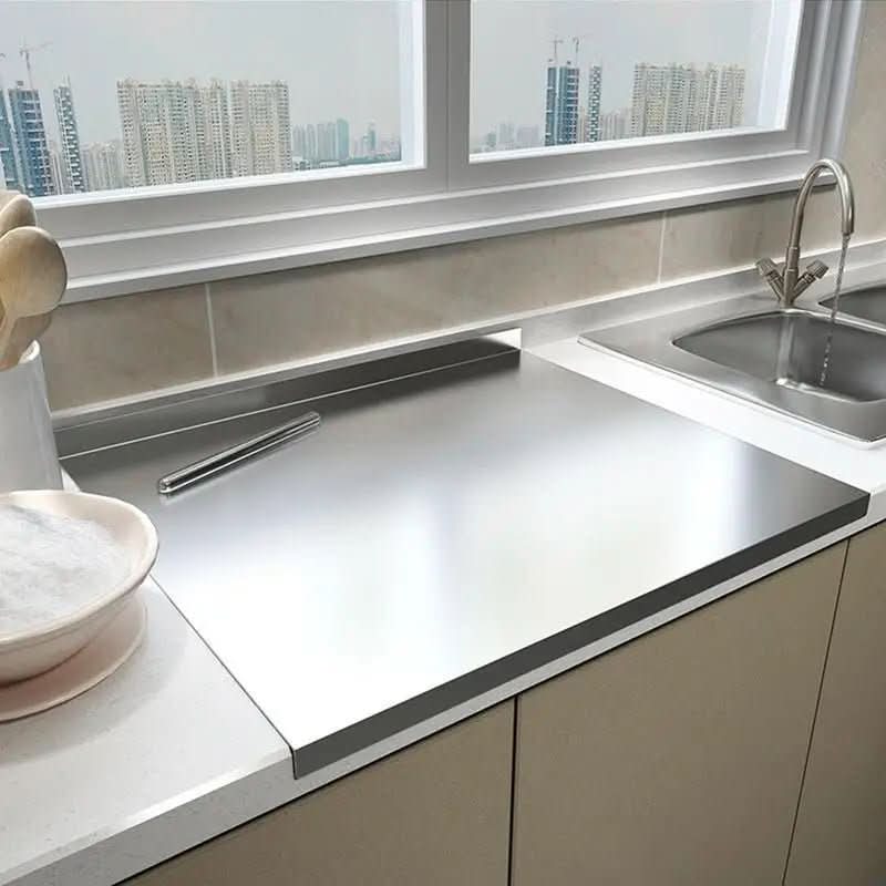 STEELCUT PRO – Stainless Steel Cutting Board with Anti-Slip Base & Integrated Lip