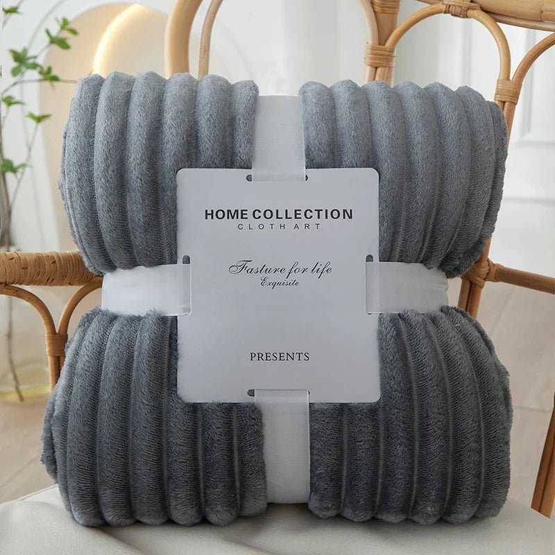 StripeWarm – široká flanelová fleecová deka s pruhovaným vzorom