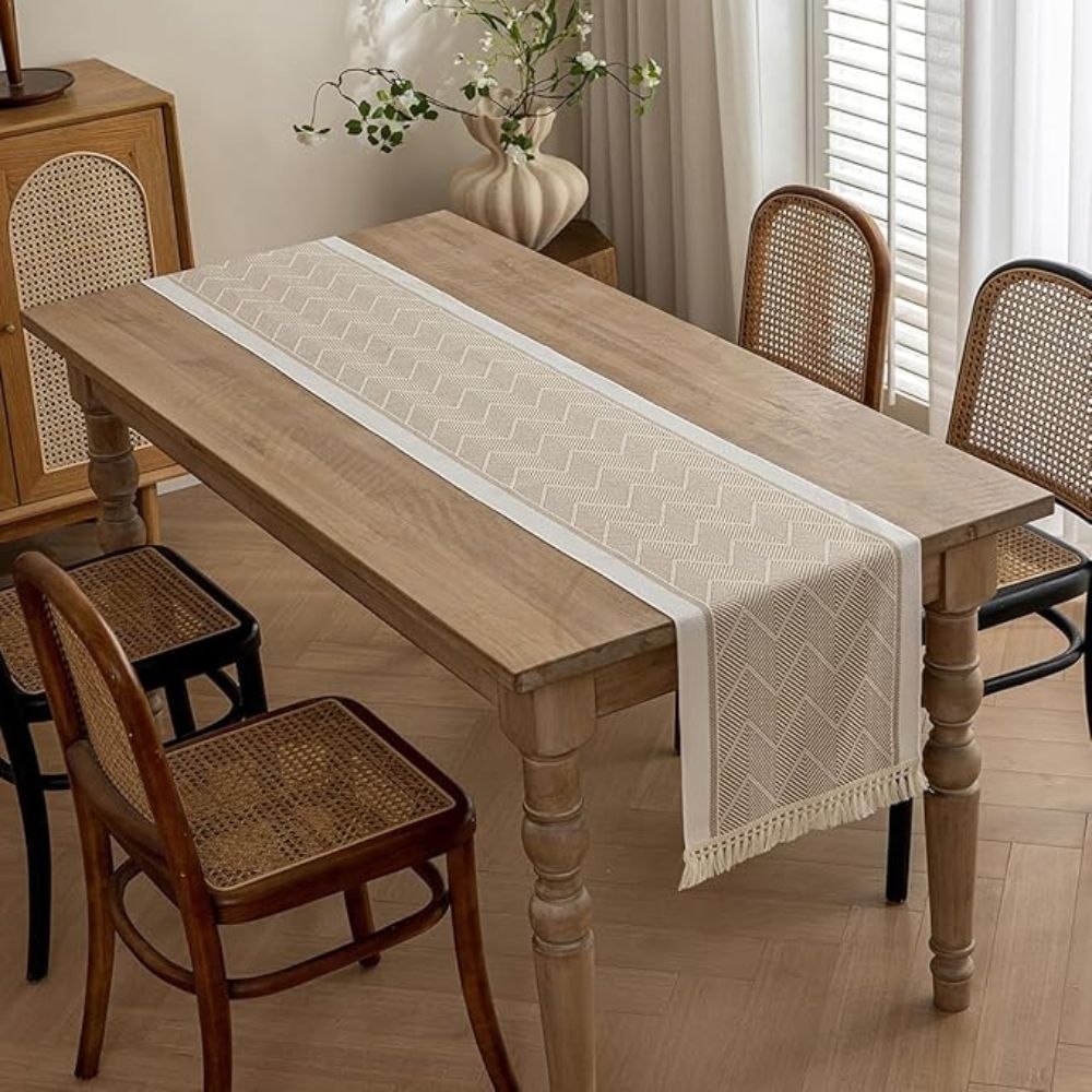 TEXTURA – Premium Woven Table Runner with Elegant Zigzag Pattern in Sandstone 0