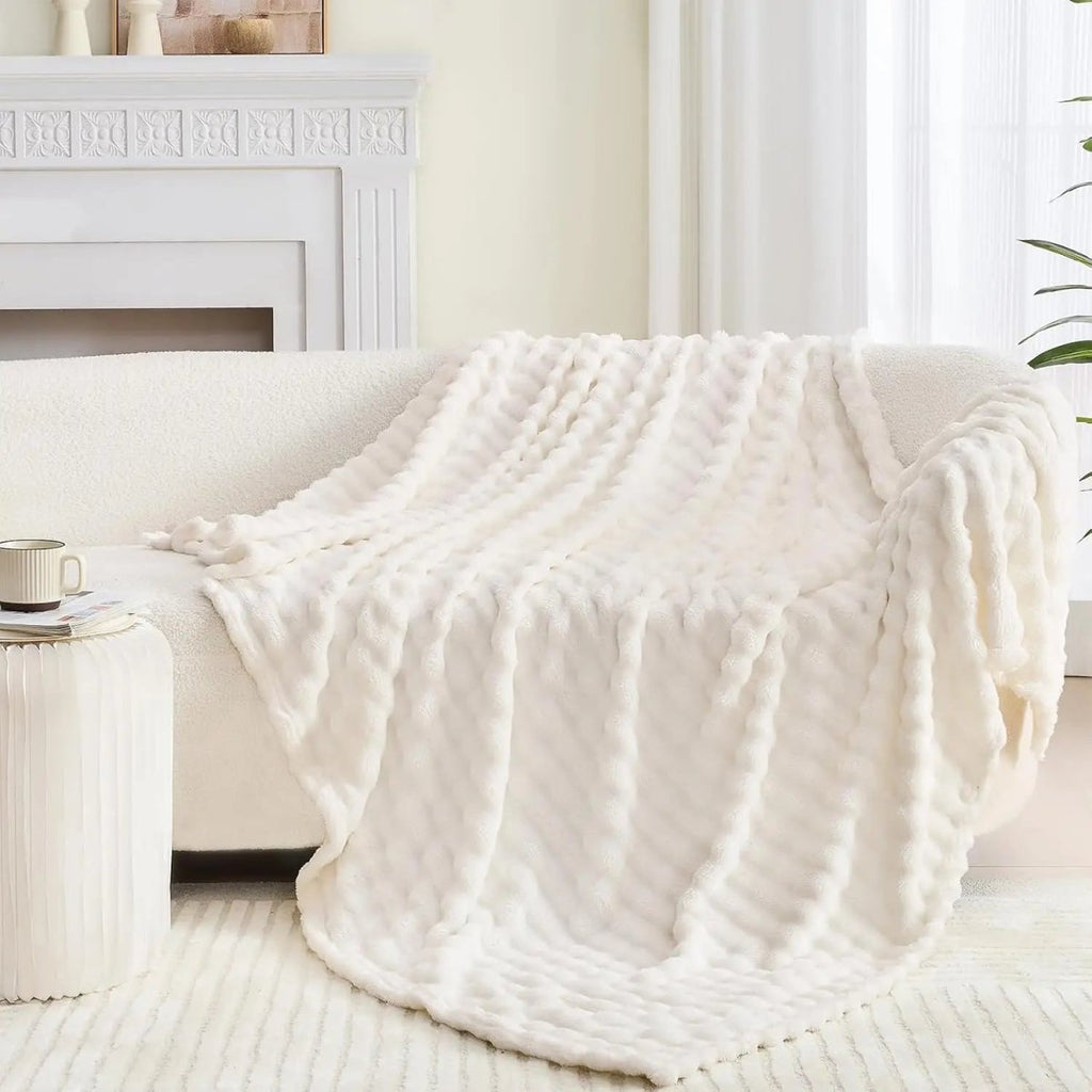 BUBBLECLOUD – Cozy 3D Bubble Plush Throw Blanket for All Seasons 4