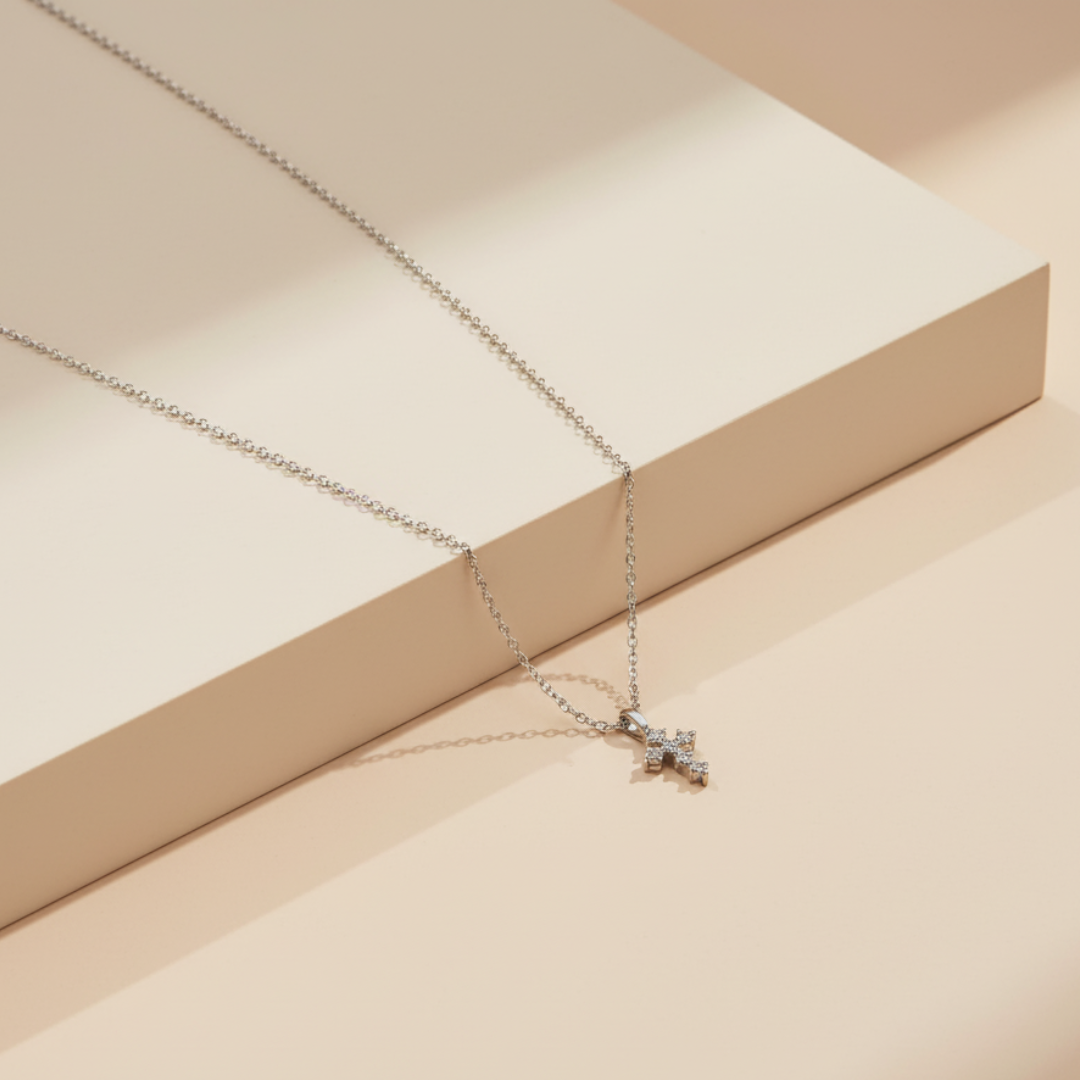 Distant Horizon Gouden en Zilveren Pavé Kruis Ketting