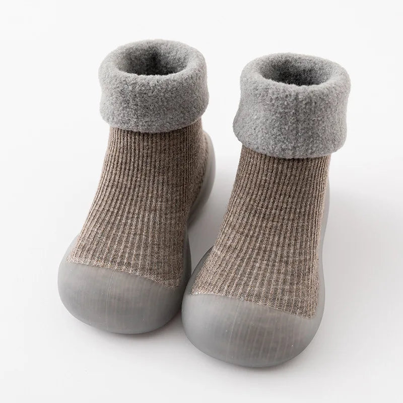 TinySteps Grip Socks - Calzini antiscivolo per bambini con suola in gomma per primi passi in sicurezza