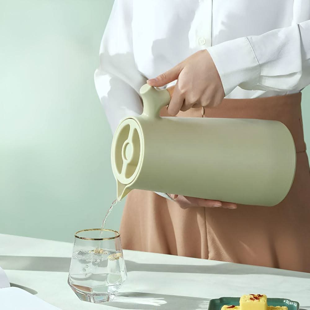 VetroLux – Tyylikäs kaksiseinäinen lasikarahvi puisella kahvalla kuumille ja kylmille juomille