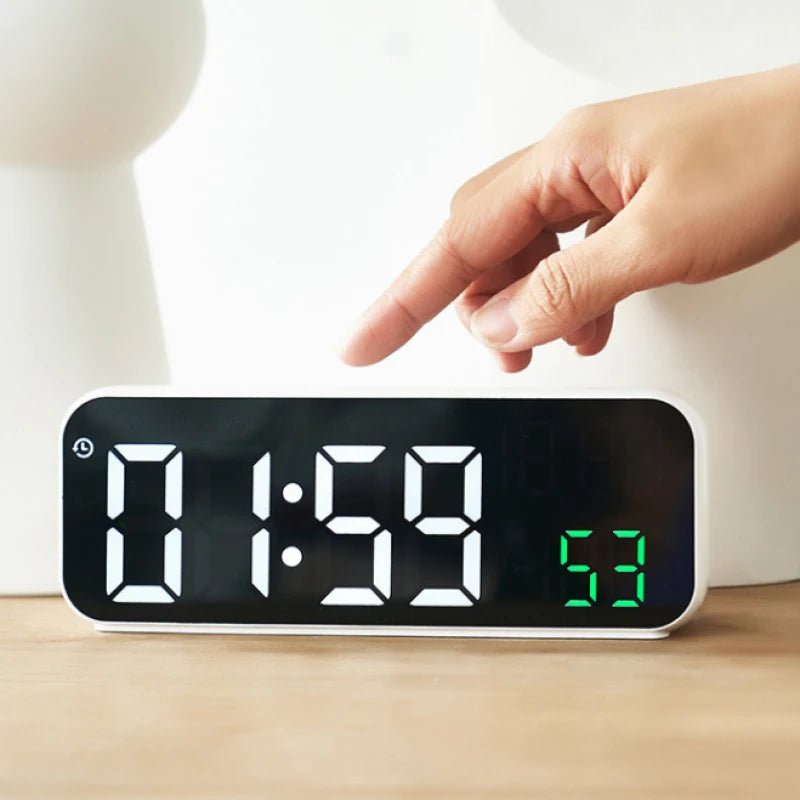 VOXTIME SMART – LED Digital Alarm Clock with Voice Control & Temperature Display 6