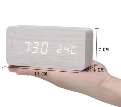Relógio LED WoodSense – Design Minimalista Controlado por Voz para Vida Moderna