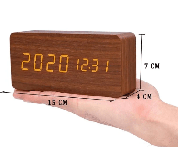 Relógio LED WoodSense – Design Minimalista Controlado por Voz para Vida Moderna