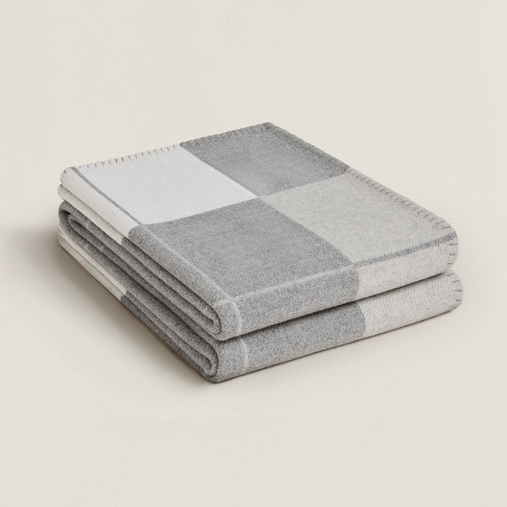 WOOLHAVEN – Elegant Wool Blanket for Cozy Interiors & Soft Comfort 8