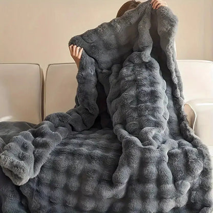 Cozy Haven - All-Season Soft Faux-Fur Blanket for Ultimate Comfort and Versatility 8